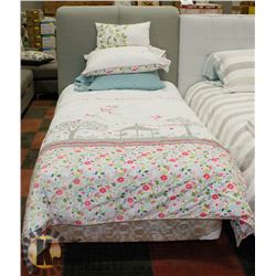 SHOWHOME SINGLE BET SET: INCLUDES HEADBOARD