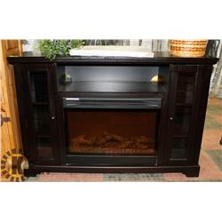 MASTER FLAME ELECTRIC FIREPLACE / TV STAND