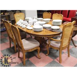 OAK TABLE WITH 6 MATCHING CHAIRS &  LEAF