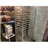 Image 1 : MOBILE ALUMINUM COMMERCIAL BAKERS RACK