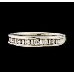 0.38 ctw Diamond Ring - 14KT White Gold