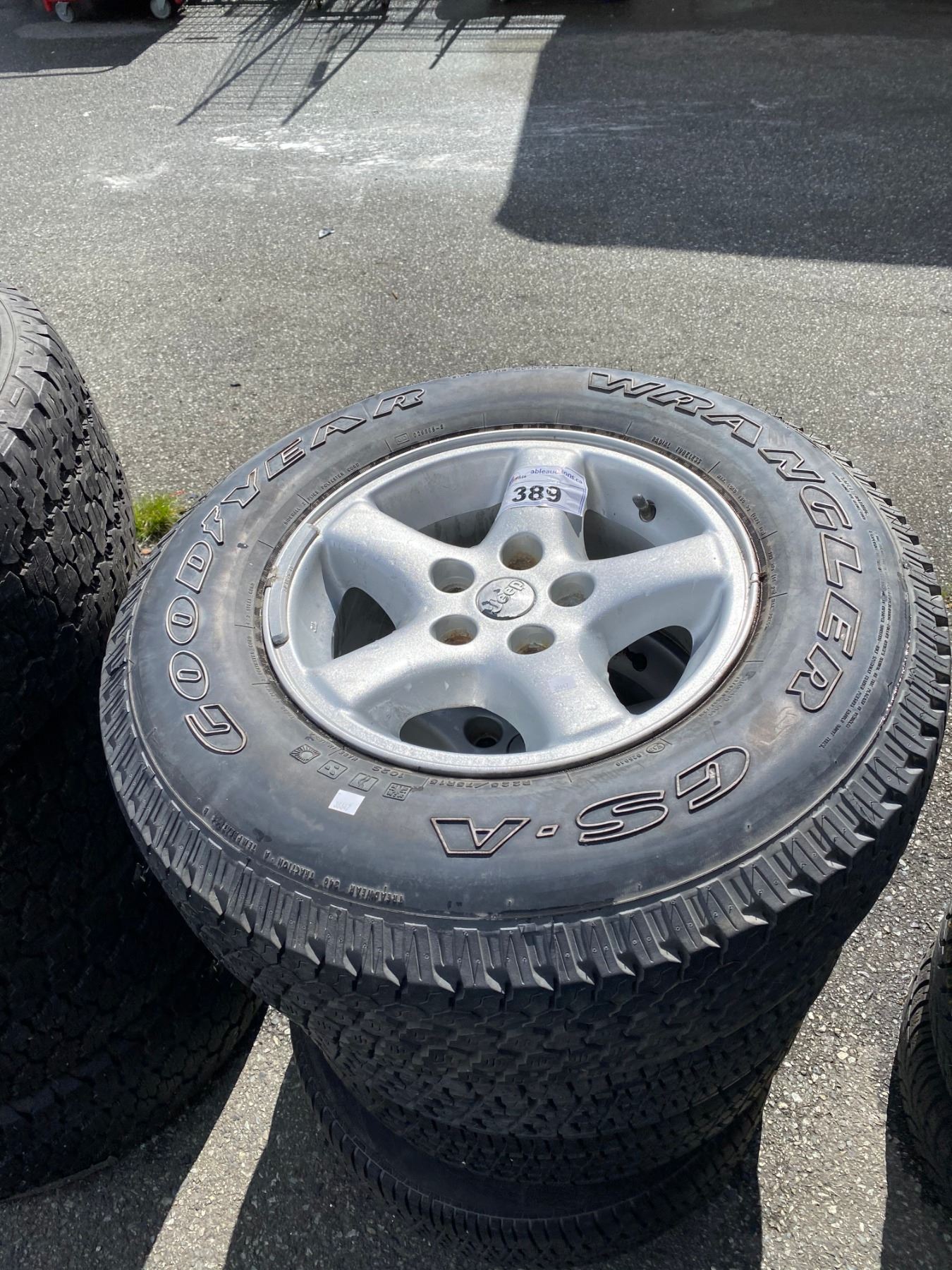 SET OF 4 GOODYEAR WRANGLER P225/75/R15 TIRES M&S ON JEEP RIMS