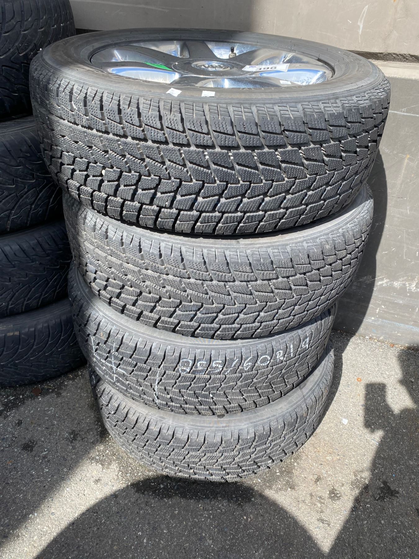 SET OF 4 TOYO OBSERVE G 02 PLUS 255 60 R19 TIRES M S ON BUICK RIMS set-of-4-toyo-observe-g-02-plus-255-60-r19-tires-m-s-on-buick-rims
