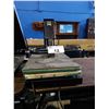Image 1 : INSTA GRAPHIC SYSTEMS MODEL 138 MANUAL HEAT PRESS