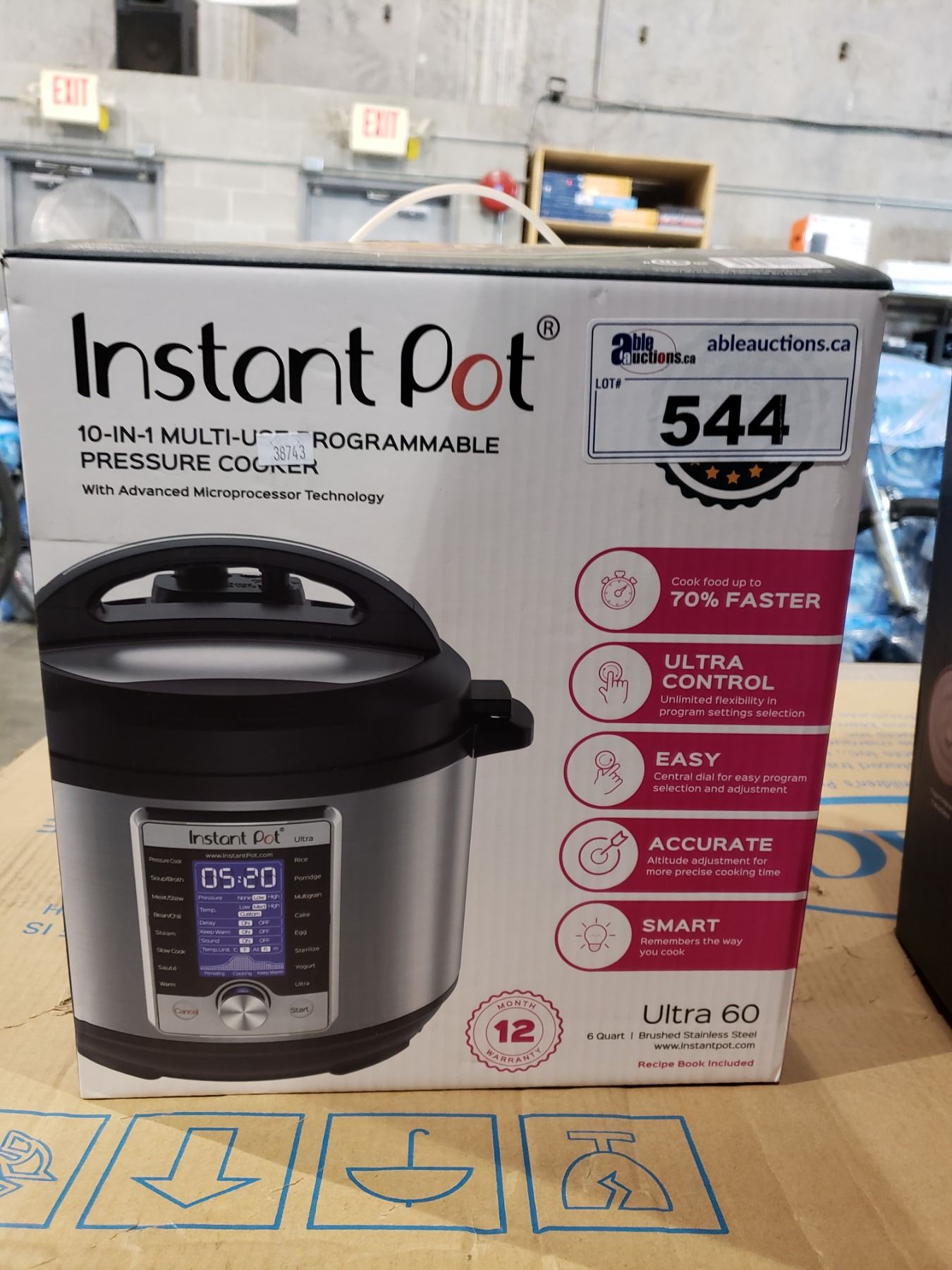 INSTANT  POT  10 IN 1 MULTI USE PROGRAMMABLE PRESSURE COOKER   INSTANT  POT  10 IN 1 MULTI USE PROGRAMMABLE PRESSURE COOKER