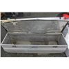 Image 2 : PORTABLE CHECKER PLATE ALUMINUM TRUCK BOX WITH CONDITION ISSUES