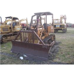 (Lot 3149.00) CASE 450B