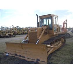 (Lot 3173.00) DRESSER TD15E