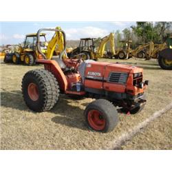 (Lot 2348.00) KUBOTA L4200