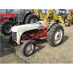 (Lot 2326.00) FORD 8N