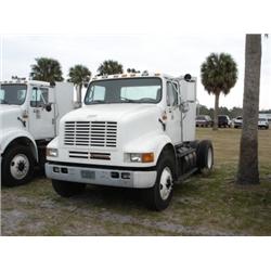 (Lot 4250.00) 1990 INTERNATIONAL 8100