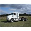 Image 1 : (Lot 4254.00) 2001 FREIGHTLINER DAY CAB