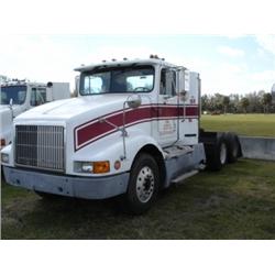 (Lot 4256.00) 1993 INTERNATIONAL DRESSE