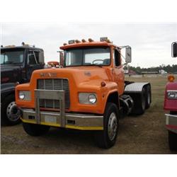(Lot 4282.00) 1989 MACK R688ZT