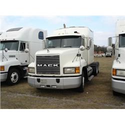 (Lot 4338.00) 2000 MACK CH613