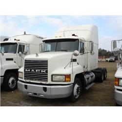 (Lot 4340.00) 2000 MACK E7-427