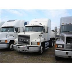 (Lot 4344.00) 2000 MACK CH613