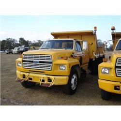 (Lot 4366.00) 1994 FORD F700