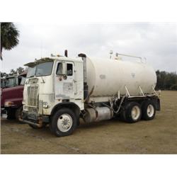 (Lot 4616.00) FREIGHTLINER FLT6364T