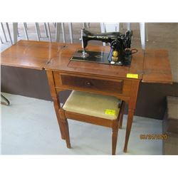 SINGER ELEC. SEWING MACHINE WITH STOOL -42