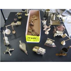 LOT OF SMALL BRASS FIGURINES