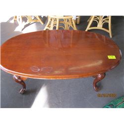 OVAL SOLID WOOD COFFEE TABLE