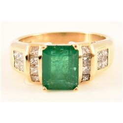 14kt Yellow Gold 1.83ct Emerald & Diamond Ring