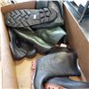Image 2 : LOT OF RAIN BOOTS SIZE 2 AND 13