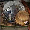 Image 2 : BOX OF KITCHEN ITEMS, STEAMER TRAYS, BREADBOX