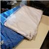 Image 2 : 2 TARPS