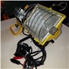 Image 2 : 2 SHOP LIGHTS - 1 IS 12 VOLT