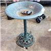Image 2 : BIRD BATH AND PUMP