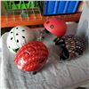 Image 2 : TOTE OF BIKE HELMETS