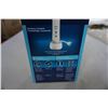 Image 2 : ORAL B 200 ELECTRIC TOOTHBRUSH