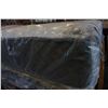 Image 2 : STEARNS AND FOSTER KINGSIZE TIGHT TOP MATTRESS, FLOOR MODEL