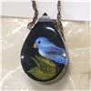 Image 2 : VINTAGE STERLING SILVER NECKLACE W/ SMALL BIRD IN LUCITE PENDANT