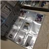 Image 6 : 2 BINDERS OF VINTAGE HOCKEY CARDS AND 90s HOCKEY CARDS 1977-78