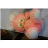 Image 2 : TOHO BUSSAN HEARTY DOOL STRAWBERRY VINTAGE STUFFIE AND PAUL REVERE REPRO ONEIDA BOWL AND BEAR