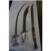 Image 2 : LOT OF 3 SWORDS