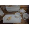 Image 2 : VINTAGE FIRE KING DISH SET GOLDEN WHEAT PATTERN