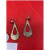 Image 2 : A Nice Pair of Engraved Sterling Silver Teardrop Earrings