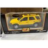 Image 2 : 2 Diecast Cars 1:24 Scale Still in Original Packages