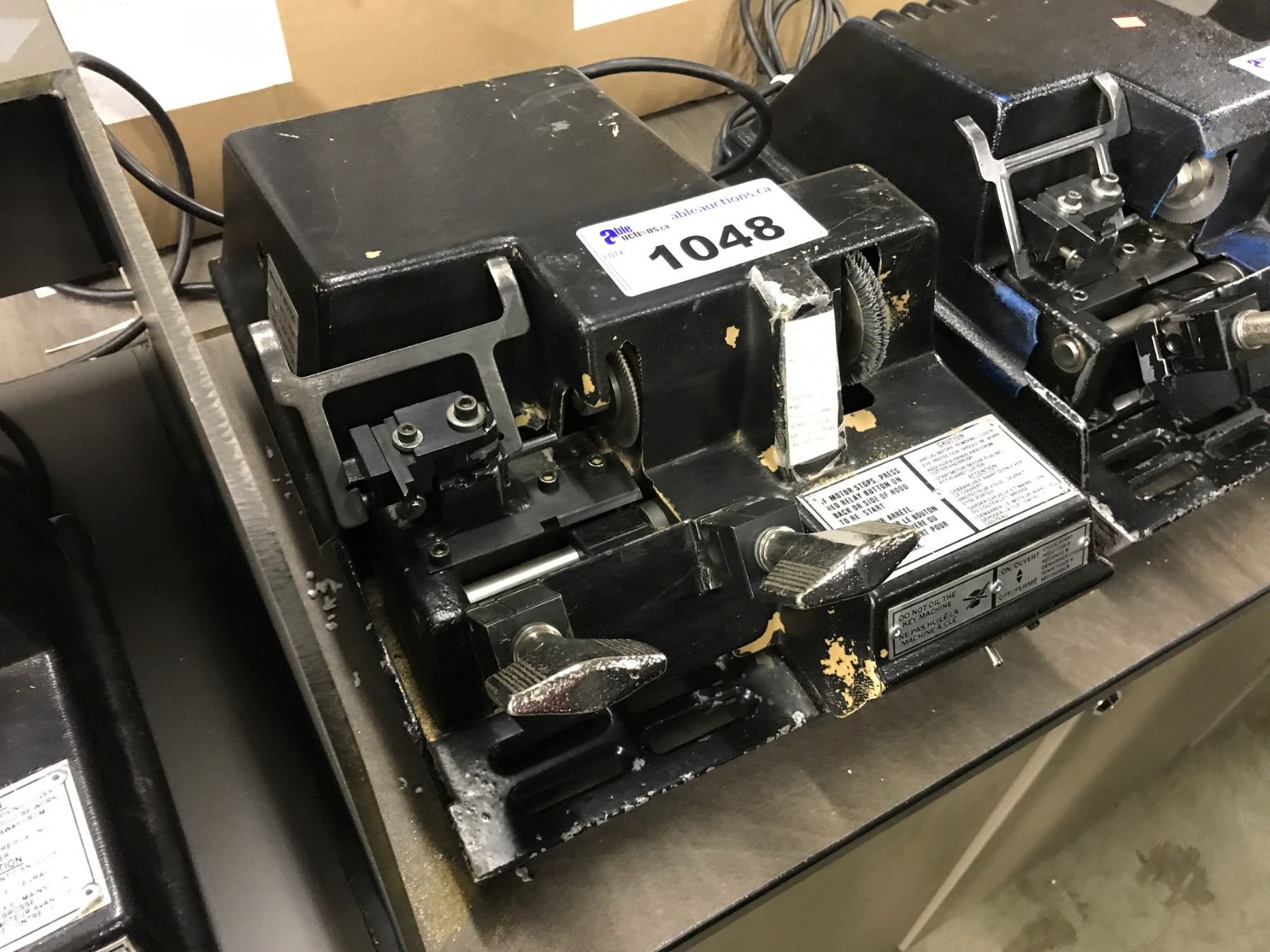 KLASSEN MODEL 4KCC KEY CUTTING MACHINE