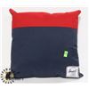 Image 1 : CAMO NAVY AND RED HERSCHEL PILLOW