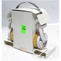 WESC PICK UP HEADPHONES