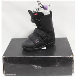 DC MORA WOMENS BLACK SNOWBOARD BOOTS