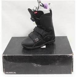 DC MORA WOMENS BLACK SNOWBOARD BOOTS