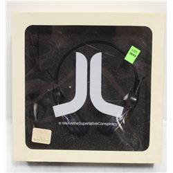 WESC FAMOUS HEADPHONES