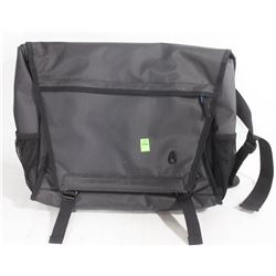 NIXON LAPTOP SHOULDER BAG