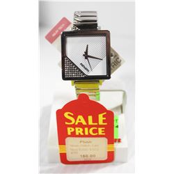 NIXON THE METRIC STAINLESS STEEL WATCH